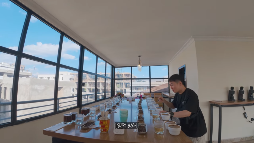 절벽 끝에 만든 세계에서 가장 위험한 교회 가보기【아프리카7】 38-19 screenshot.png