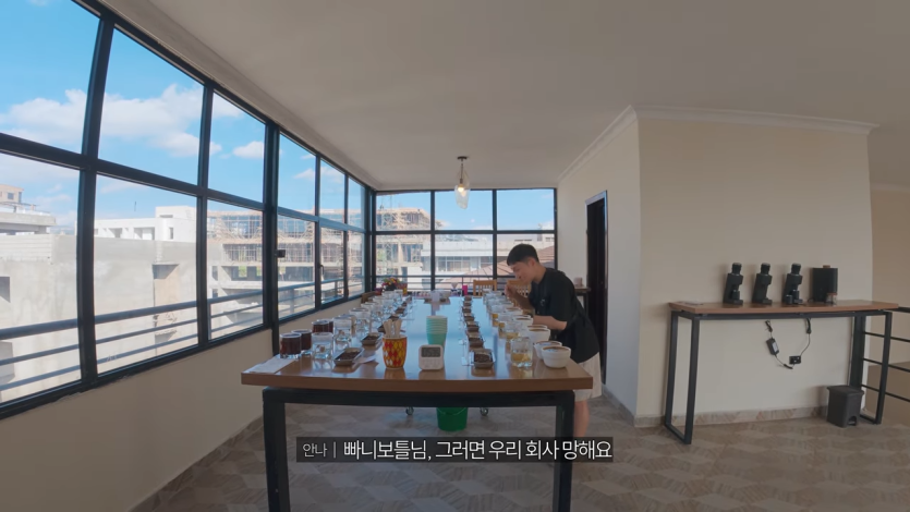 절벽 끝에 만든 세계에서 가장 위험한 교회 가보기【아프리카7】 38-28 screenshot.png
